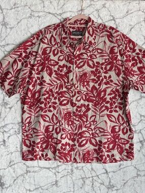 EDDIE BAUER Button-Up Shirt Men’s Size L Red Tan Leaf Print Botanical Pattern